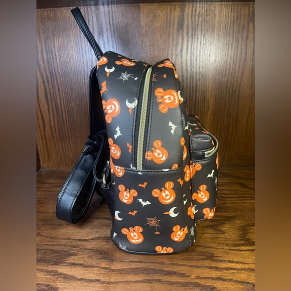 LOUNGEFLY DISNEY MICKEY MOUSE PUMPKIN MINI BACKPACK - Picture 4 of 7
